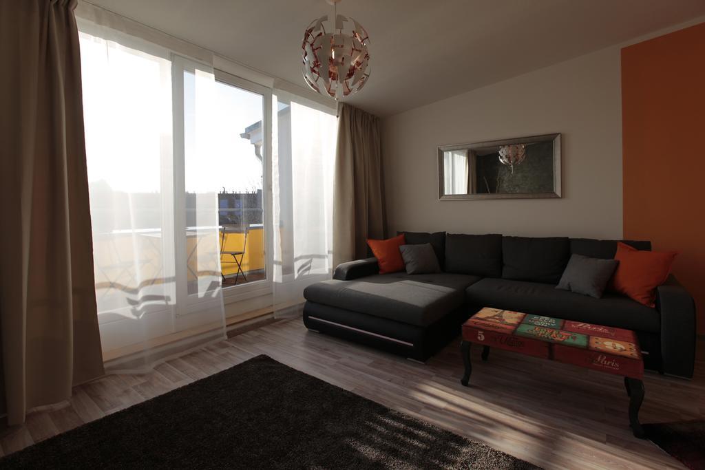 Exclusive Humboldt Apartment *